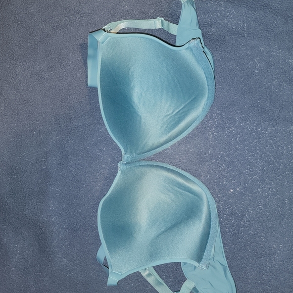 Gilligan and O'Malley 36 DD Bra - Picture 2 of 5